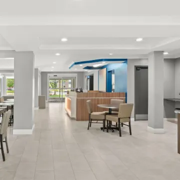 Microtel Inn & Suites by Wyndham Lexington