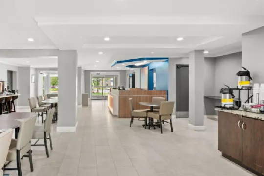 Microtel Inn & Suites by Wyndham Lexington