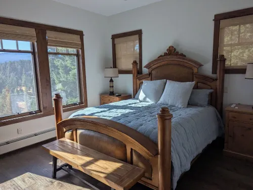 Mountain Escape. 4-Bedrooms, 20 Acres, 40-Mins to Yellowstone, 10-Min to Big Sky