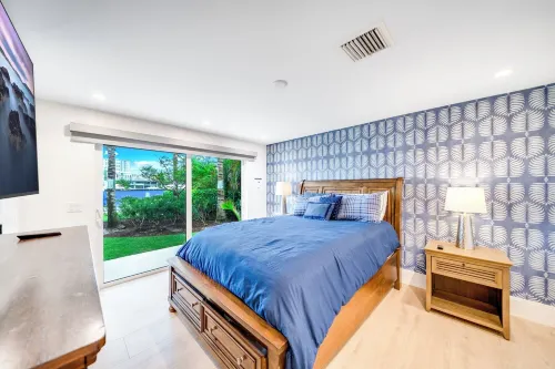 Waterfront Gem! Heated Pool+HotTub! Close 2 Beach!