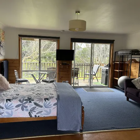 Clifton Beach Lodge