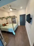 Cozy Luxury Unit Convenient location
