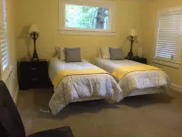 Laurel Lake Luxury 4BR, 4.5 Bath, Ranch on Fox Hollow Estate