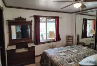 Oliver Lee cabin
