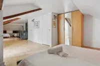 Hôtel Robespierre Ex Idéal hôtel Paris - Montreuil فنادق في Montreuil