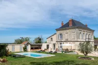 Maison Groleau Hotels in Saint-Savin