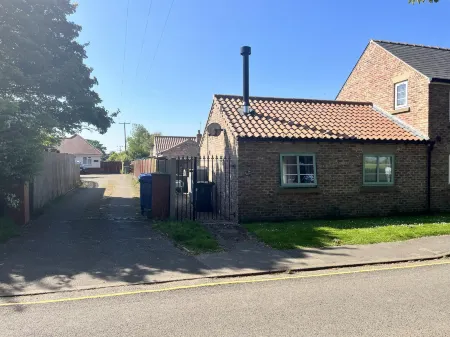 One Bedroom Barn with Free Parking Отели в г. Ситон