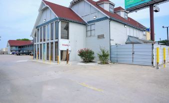 Rittiman Inn and Suites