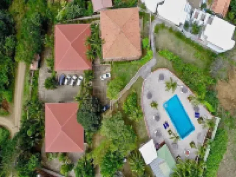 トロピカル コンド ウィズ スペクタキュラー オーシャン ビューズ, パノラミック ダイニング テラス & クイック ウォーク トゥ ビーチ ココのホテル