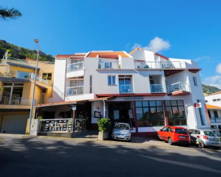 Residencial Familia Hotels in Machico