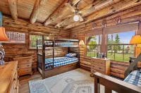 Charming Ski In/Ski Out Log Cabin at Hidden Valley