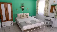 Menta Studios - balcony