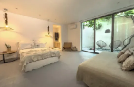 Horizon Luxury Seafront Villa