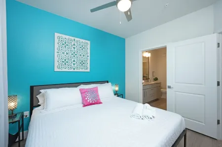 Resort Feel: King Bed-POOL-Hot Tub-Long Stay-Pets -WT2