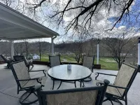 RIVERSIDE RETREAT - an outdoor enthusiasts and bikers DREAM Location! Hotels in Fries