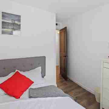 3 Bedroom Retreat Steps from the AC Boardwalk! Unbeatable Location!! Rooms