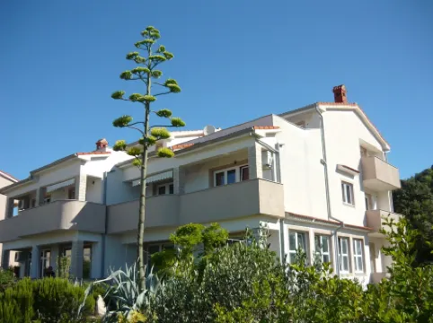 Red Jadro apartment, 250 from the sea, with 32m2 terrace