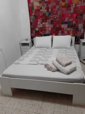 Charming Townhouse w/ View of Temple Mount.  20% DISCOUNT for 28+ night stay.