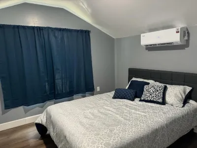 Charming 1-bedroom apartment #A in awesome East Palatka with WiFi, AC