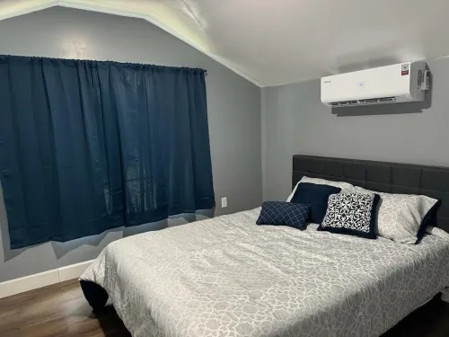 Charming 1-bedroom apartment #A in awesome East Palatka with WiFi, AC