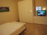 New house with garden on the beach, at Torre Faro (Stretto di Messina) Hotel a Torre Faro