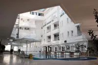 Club Efes Otel Hotels in Narlıkuyu Mahallesi