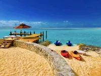 Beach Front Home with Dock and Beach. Blue Hole and Sandbar Nearby. - 2 Sao