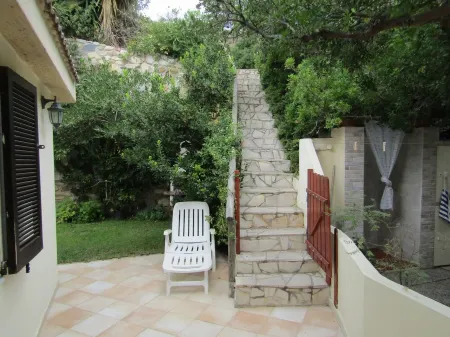 House / Villa - independent  with beautiful sight on the gulf