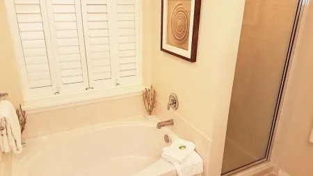 Destin West Villa 301, oceanview, wraparound balcony, lazy river, 6 pools, beach