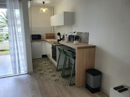 Studio 5 mins walk to Anse Mitan beach Отели рядом с достопримечательностью «Point du Bout Beach»