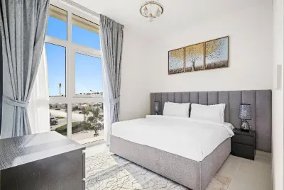 Aliving 3BR Villa With Maid Room Damac Hills-2 두바이 대학 주변 호텔