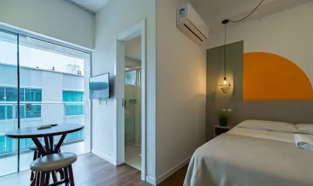 Lindos Studios Vec Отели рядом с достопримечательностью «Lagoa Beach»