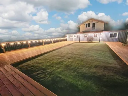 Amazing 5 bedroom, swim spa, river, close to Batawa Ski Hill