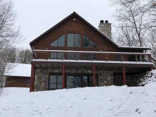 Lakeside cabin perfect retreat