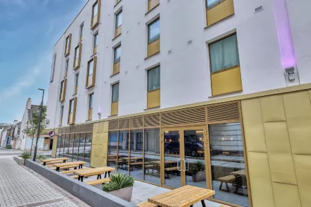 Premier Inn Jersey St Helier (Bath Street) Отели в г. St Clements