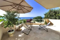 Private villa 10 meters from the sea parking wifi barbecue 4 bathrooms 4 bedrooms Hotel a Donnalucata