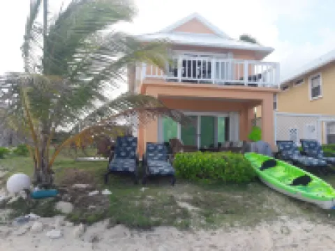 Mahogany Point 5: 3 BR / 3 BA villa in North Side, Sleeps 6 Hotels in North Side