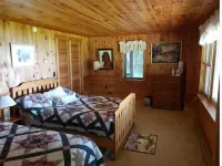 Peaceful log home on lake Champlain with mooring Hotel a Grand Isle County