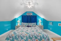 7 Bedroom - Gulf Front W/ Private Pool - 4 Kings, 9 Twins, 1 pull out