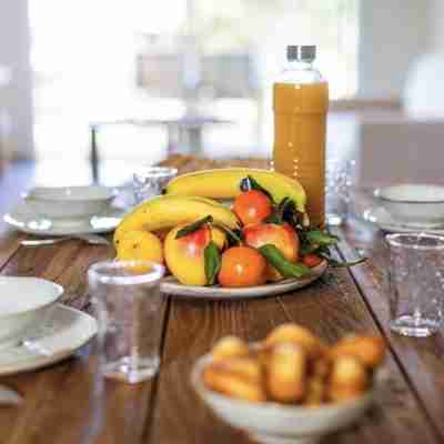 Mini Villa 4 à 6 Personnes, Entièrement Neuve et Décoré Avec Goût Dining/Meeting Rooms