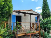 Joli Cabanon vue sur Serre de Barre