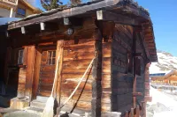 Beautiful chalet in 3918 Lauchernalp, Wiler, Valais Hotels in Raron