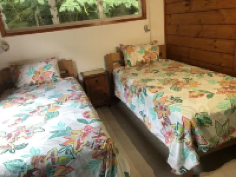 Large family home, tranquil hillside location with Pacific views Hotels in Avarua