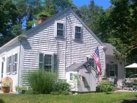 Remodeled Historical Cape House.  Close to Town, Bayside, and Ocean Hotels in Wellfleet