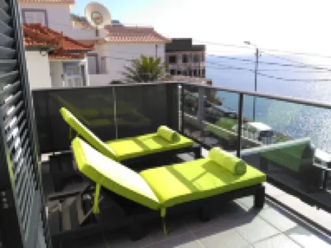 Funchal Old Town Villa Exceptional Ocean Views 5 min walk to shops & restaurants
