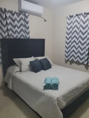 Modern Apartment Downtown SFM/DR Các khách sạn gần Parque Juan de Dios Ventura Simó (Arco iris)