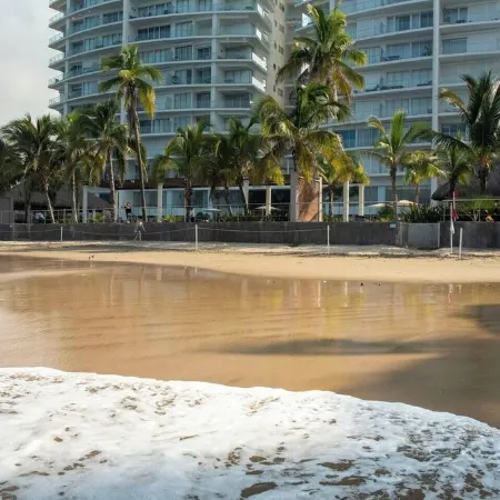Enjoy Sunsets - 1BR Condo at the Beach at Golden Zone