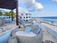 Beachfront Condo, Incredible Balcony View @ Fishermens Playacar 1