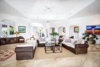 Casa de Campo, Beautiful Villa with Pool Next to Golf Course and Beach/Sleeps 8