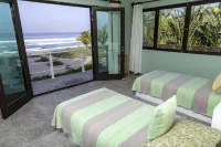 Private Luxurious Resort Right on the Ocean - Casa De Los Sueños